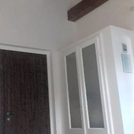 Cascina La Cinciallegra לינה וארוחת בוקר 4*