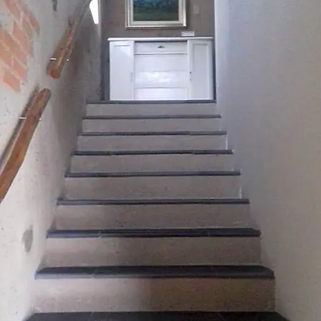 לינה וארוחת בוקר Cascina La Cinciallegra 4*