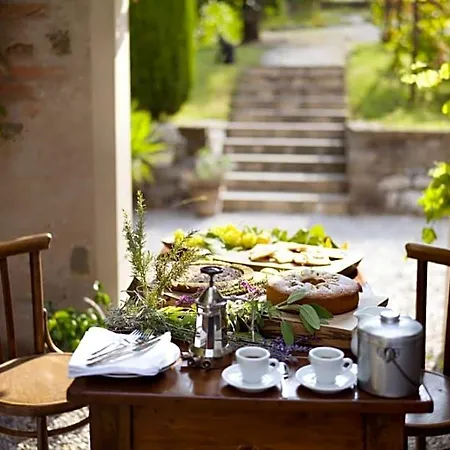 Cascina La Cinciallegra Bed & Breakfast 4*
