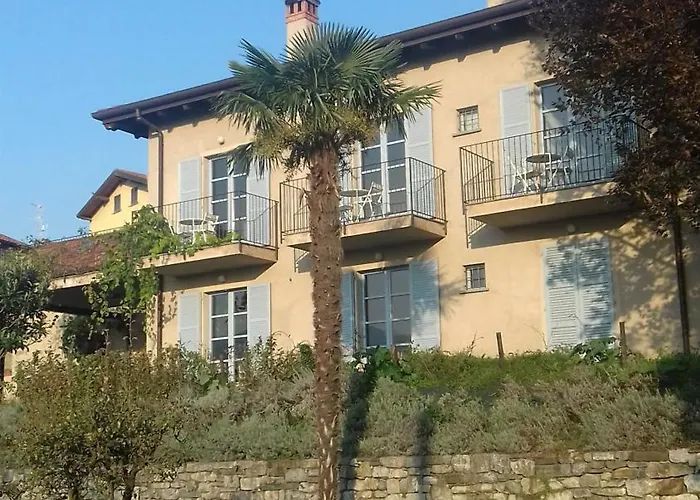 Cascina La Cinciallegra Bed & Breakfast 4*
